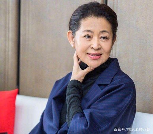 61岁倪萍自曝为演农民工3个月不洗澡,网友却质疑:贬低农民?