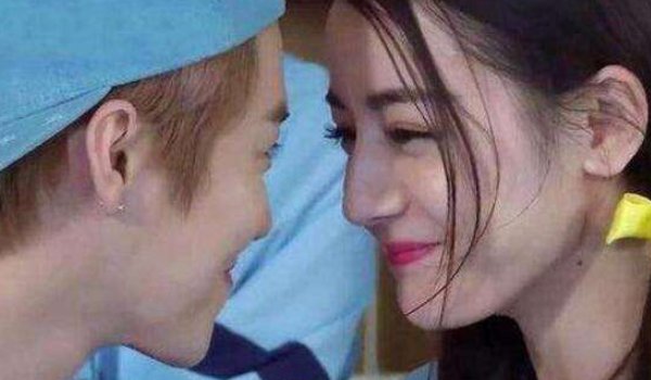 鹿晗关晓彤被爆已领证结婚是真的吗?