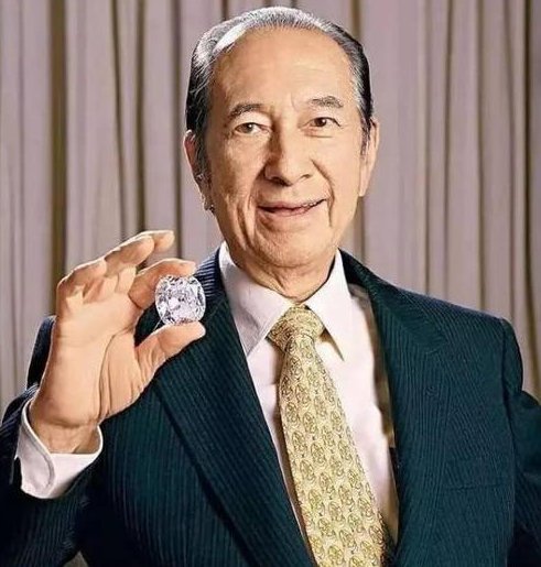 赌王何鸿燊与原妻之女,为什么至今没人敢娶?