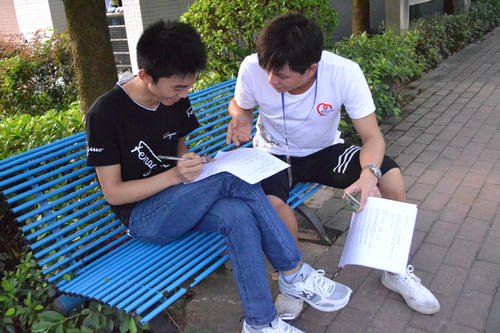 “男孩危机”的话题引热议,什么是男孩危机?