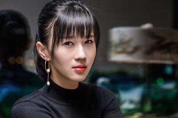 papi酱官宣生子后,为何网友说她依然跑不了网红本色?