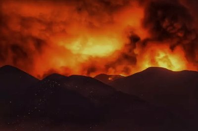 非洲最高峰发生大火,造成火灾的原因是什么?