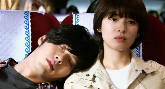 宋慧乔否认与玄彬复合，你期待两人复合吗？