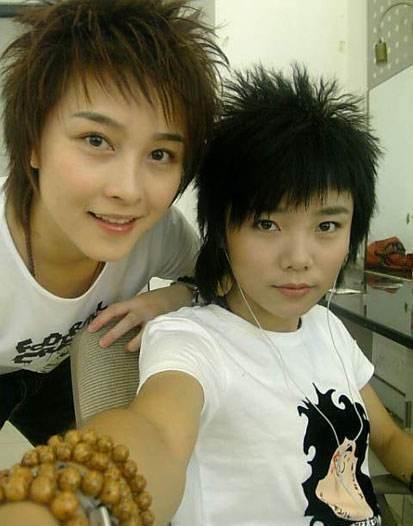 许飞年少北漂不惧怕，百万负债压不垮，她是真正的超女，你怎么看？