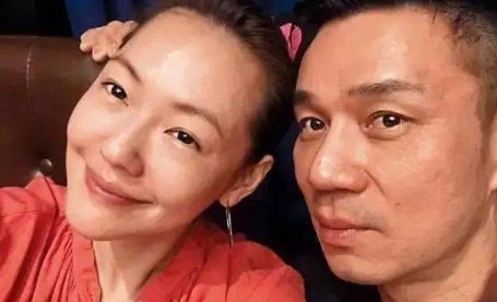 小S回应许雅钧夜店搂妹,表示老公不是公众人物,以后不再回应,啥情况?