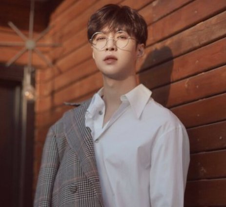 张艺兴镜头前叫“杨紫女士”，镜头后叫“紫姐”，这是为何呢？