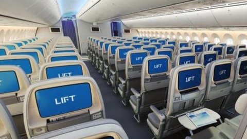 东方航空发布真空乘遇到假空乘视频，视频中假空乘有哪些地方不合理？