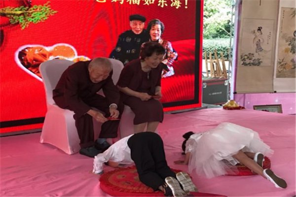 朱广权段子版祝福被网友赞叹，你收到的最好的祝福是什么？