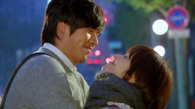 宋慧乔否认与玄彬复合，你期待两人复合吗？