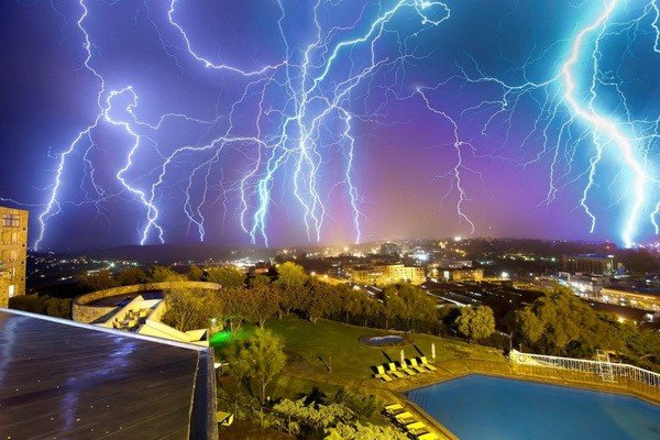 男人遭雷劈的概率竟然是女人的多少倍?