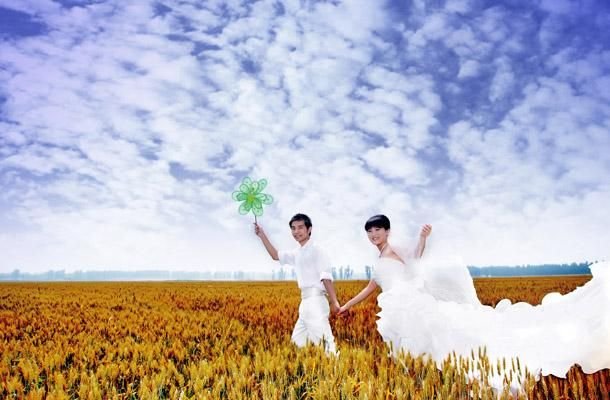 90女生拍后婚纱照都有哪些特点,有没有哪个婚嫁网专门展示90后婚纱照的？