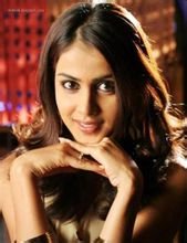 印度电影《终极武器》两位女演员的名字