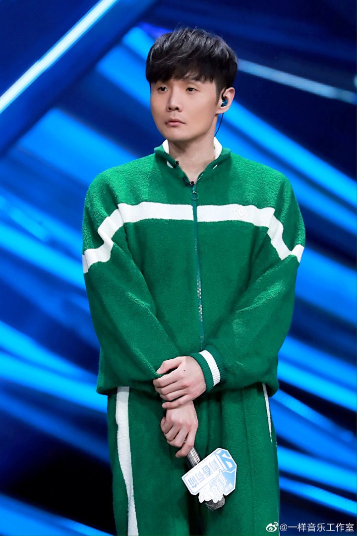 歌手李荣浩转发了一张医学生上课PPT截图,为何自嘲“对生物界有贡献”?