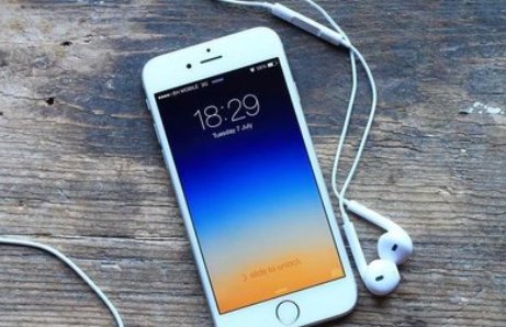 为什么别人打我手机总是说转入来电提醒，我手机没有设置