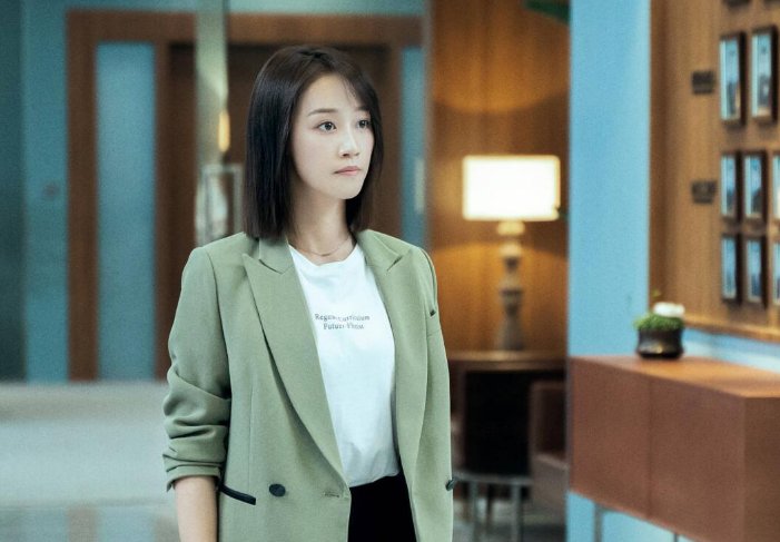 曝蓝盈莹从人艺辞职,为何要误导观众说蓝天野是自己爷爷?