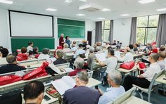 山西多校变相推销“平板＋资源”，孩子的分班为何会跟“平板”挂钩？