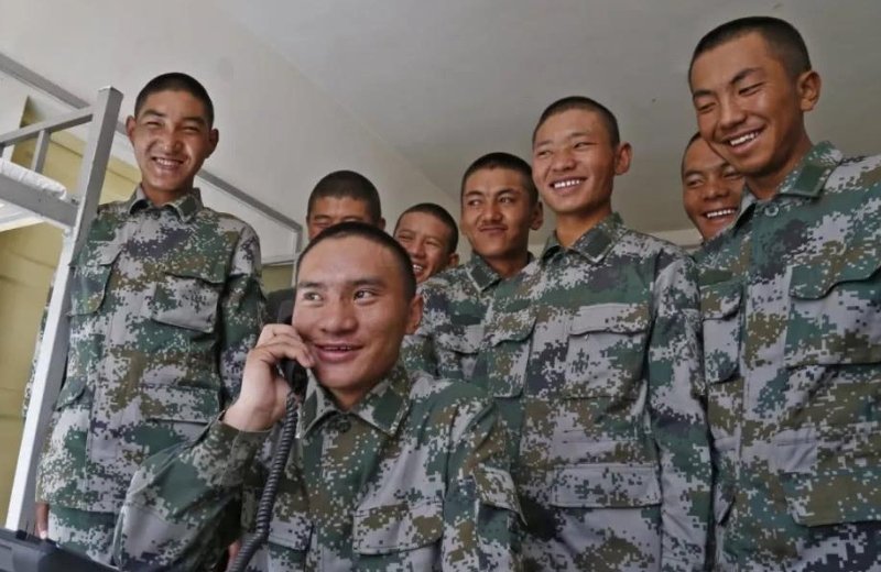 浙江两名高校学生拒服兵役被处罚,在我国不服兵役会有什么后果?