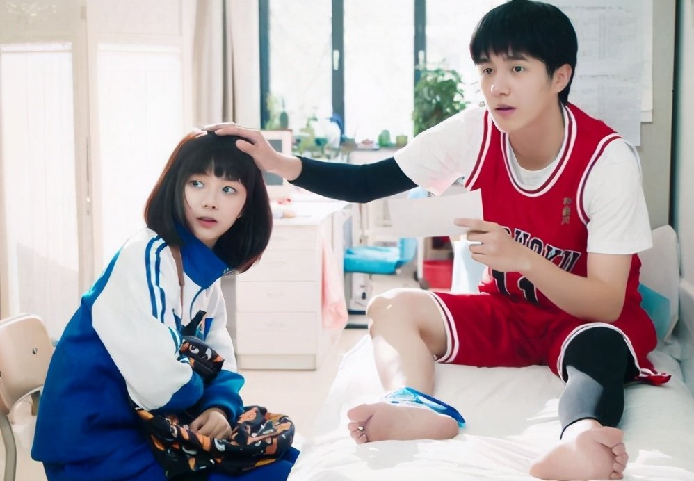 荧幕上刘昊然和谭松韵是CP，私底下感情如何？