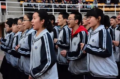 河南一高三男生在学校跑操时猝死,家属该如何维权?