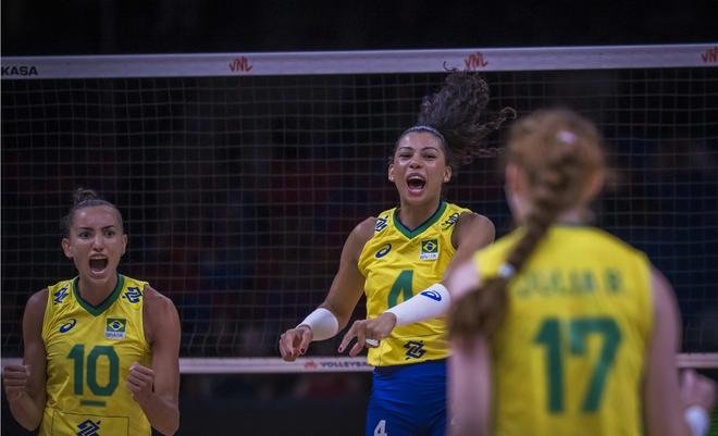 意大利女排3比0零封巴西，首夺世联赛冠军创历史，比赛中有哪些精彩瞬间？