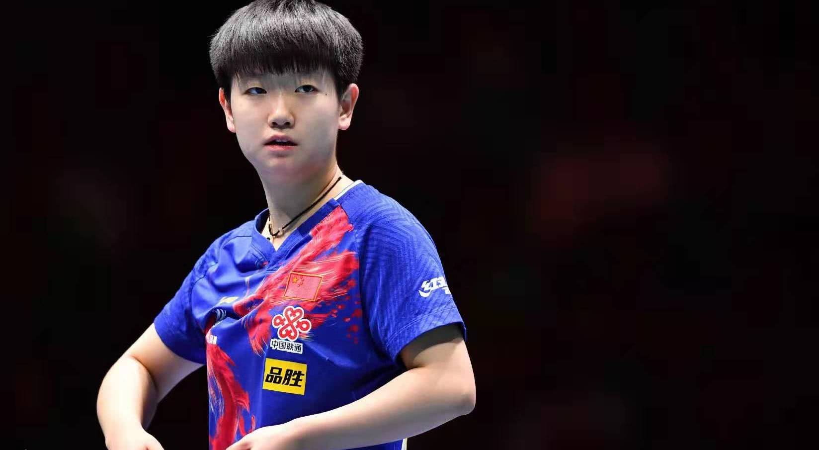 孙颖莎拿锅铲打乒乓，她的实力有多强？