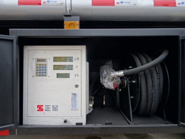 5吨的油罐车多少钱,