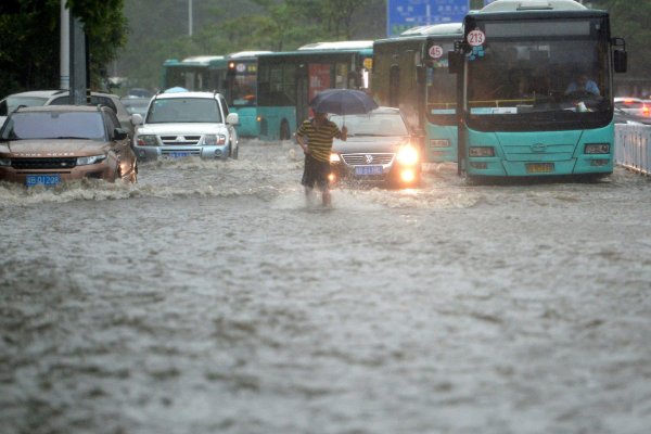 南方还将有4轮强降雨，今年天气为何反常？