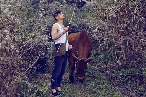 代表建议关注农村未婚男青年诉求,农村大龄男性青年的婚姻竞争大吗?