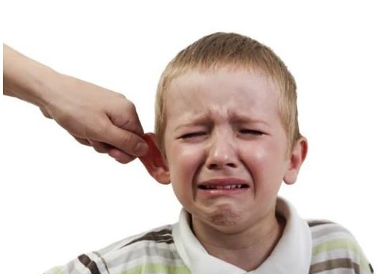 江苏“虎爸”暴打儿子将视频发家长群,你觉得家长这么做对吗?