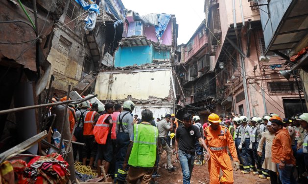 印度西部一建筑物倒塌，是什么原因导致的？