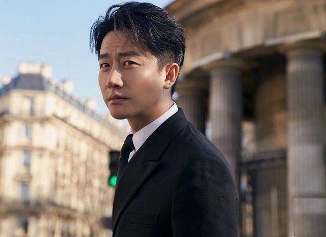 黄轩官宣承认恋情？黄轩的素人女友你打几分？