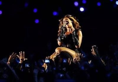 美国超级碗广告30秒700万美元，为何这么贵？