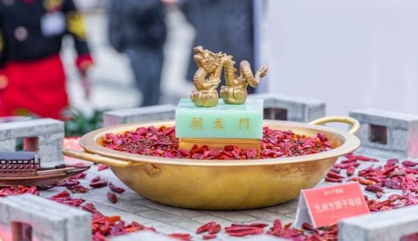 重庆熬家火锅是怎么加盟的啊？