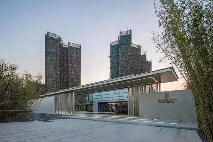 融创中国将停牌：无法按期发布年报，融创最后的结果是否会像恒大一样？