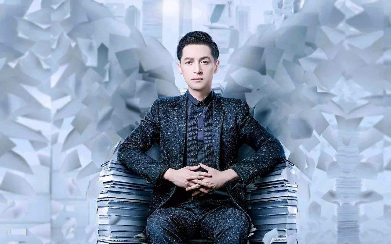 胡歌现身直播间滤镜下变蛇精脸,直播下的滤镜有多强?