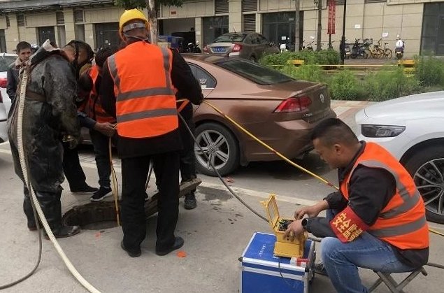 西安启用320人搜救掉进下水道的男童,现在的搜救情况如何?