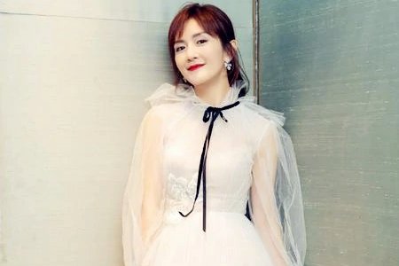 谢娜为什么不主持《快乐大本营》了？