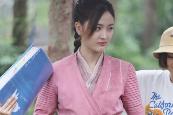 吴宣仪发长文告别小舞，她的演技怎么样？