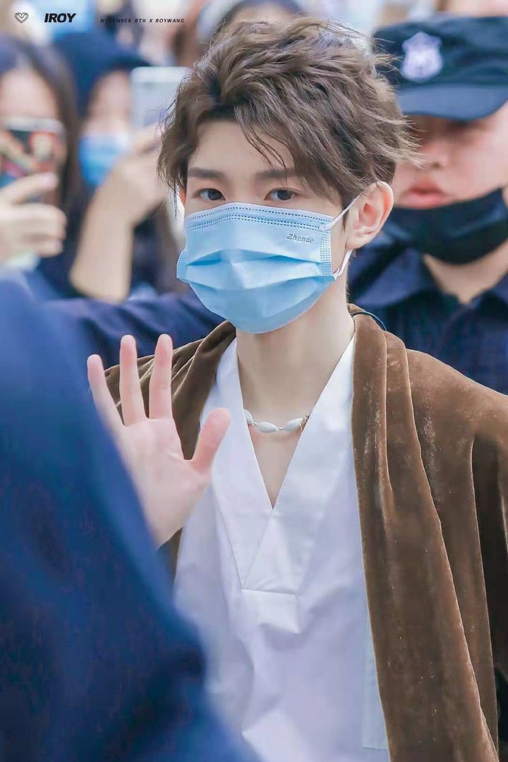 王源锡纸烫渣苏感，娱乐圈艺人谁也有渣苏感？