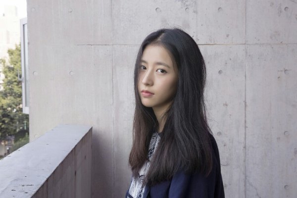 许魏洲恋情曝光 许魏洲女友周雨彤个人资料为什么不火?