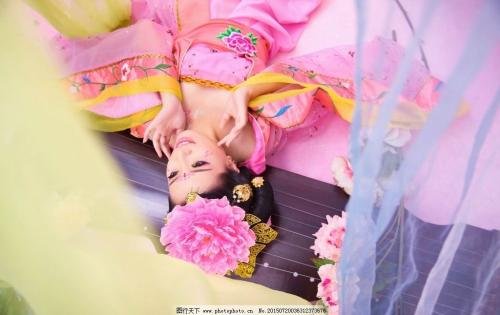 小说《我的大小美女花 》第三章讲的是什么内容?