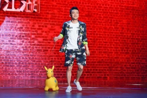 《笑傲江湖》前季军周云鹏,喜剧风格为何让人又爱又恨呢?