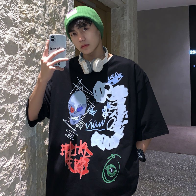 余庆伟是哪里人?他是怎么火的?