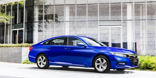 我想买一辆雅阁10代,请问它的排量是多少呢?