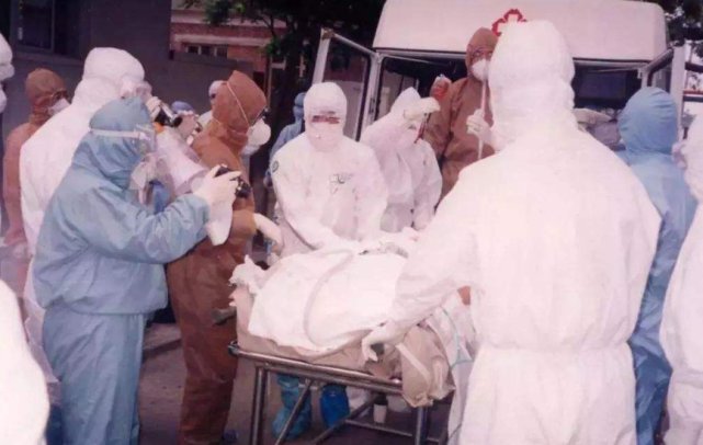 还记得当年第一个感染,传播“非典病毒”的黄杏初吗?他后来去哪了?