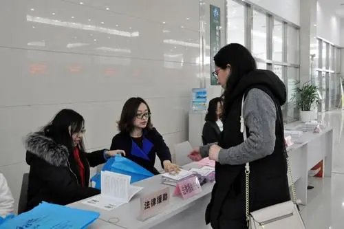 重庆天天630法律援助电话是否有用?