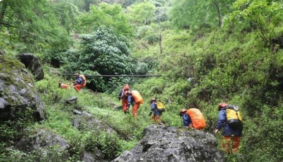 孙春龙一行擅自进入苍山被罚1.75万后朋友圈集资,如何看待其行为?