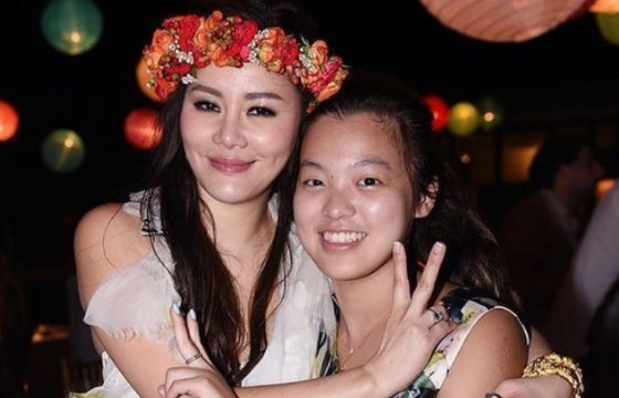 26岁钟嘉晴上节目做嘉宾，她为什么当众感激范姜？