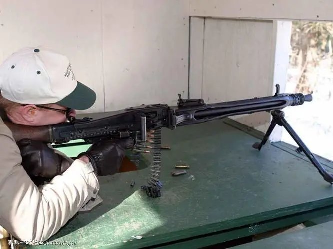做为空投武器的MG3轻机枪，到底有多好用？
