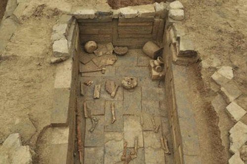 刘济明明是唐代下葬的，为何墓室里有金代钱币？